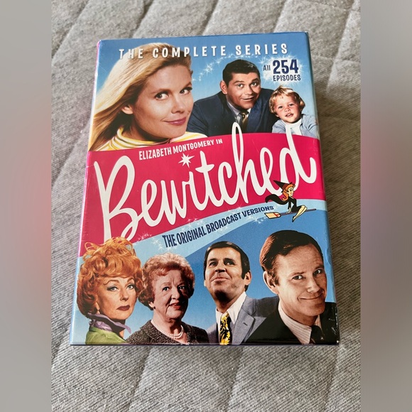 BEWITCHED The Complete Series All 253 Episodes New & Sealed DVDs - Picture 2 of 6